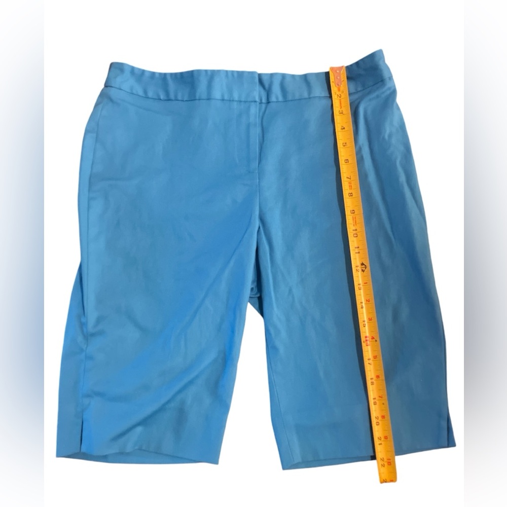 Rafaella Women’s Curvy Size 10P Blue Bermuda Shorts